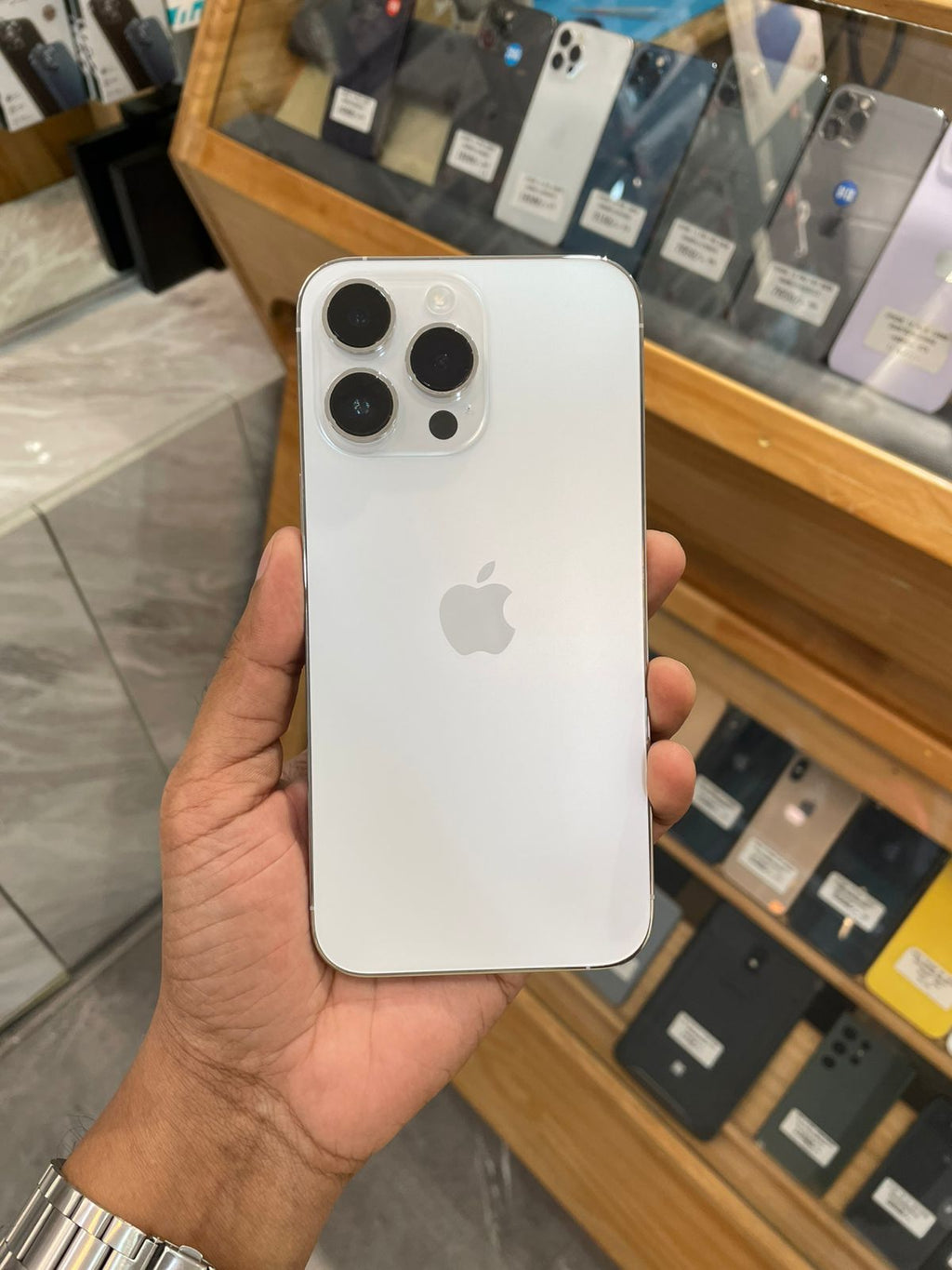 iPhone 14 Pro Max 256GB - Used Like New